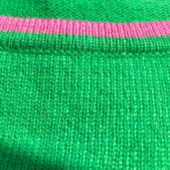 Lilly Pulitzer NWT pink green strawberry cashmere knit jumper XS *has flaw* - Picture 6 of 6